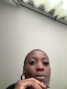 Fanclubbbbb online show from April 2026 06:54:01 AM
