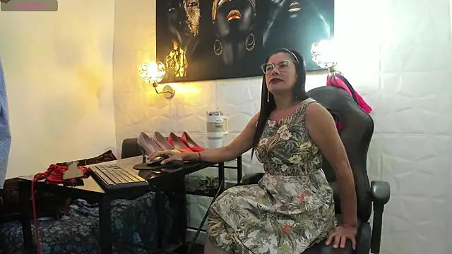 miss lucero1 online show from October 2025 01:42:01 AM