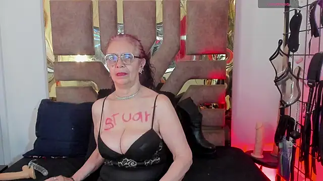 agatha ross26 online show from May 2026 12:05:01 PM