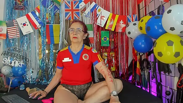 agatha ross26 online show from June 2026 12:11:02 PM