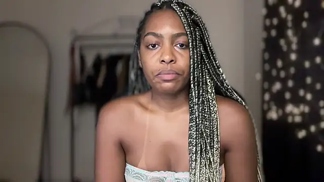 marisilva br online show from October 2025 02:32:01 AM