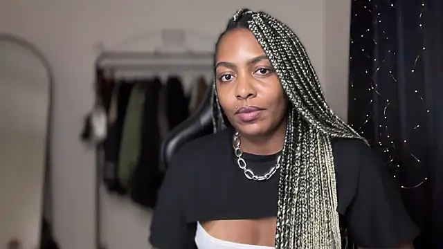 marisilva br online show from November 2025 07:58:01 PM