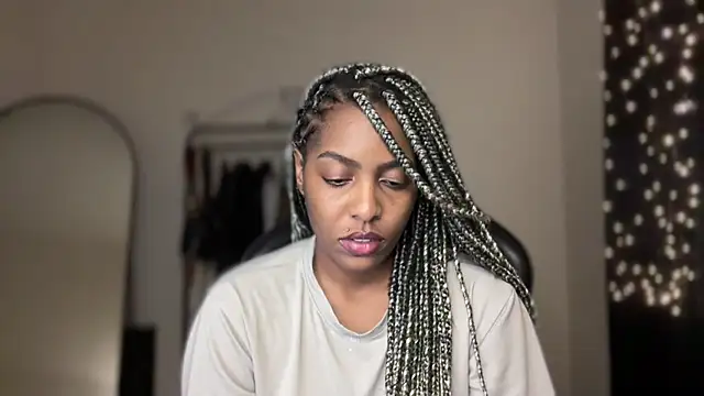 marisilva br online show from November 2025 11:08:02 PM