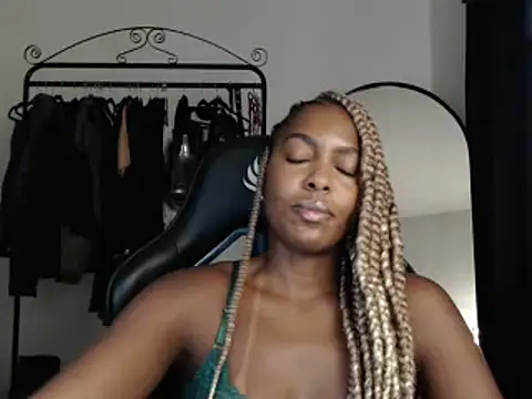 marisilva br online show from March 2025 07:48:02 PM