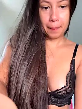 Monica Pimentinha  online show from October 2025 11:19:01 AM