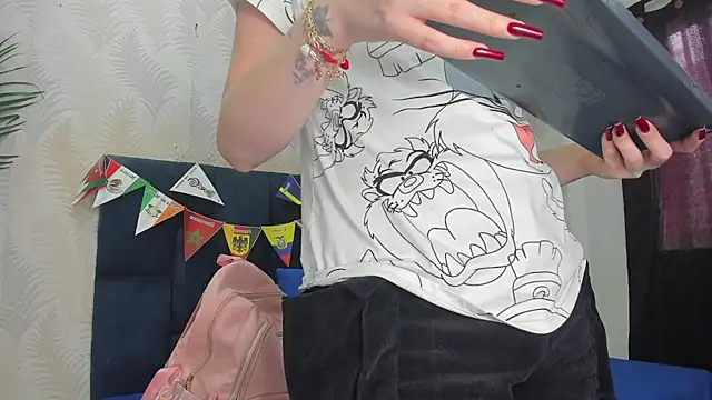 Ammy Connor1 online show from July 2026 06:58:01 PM