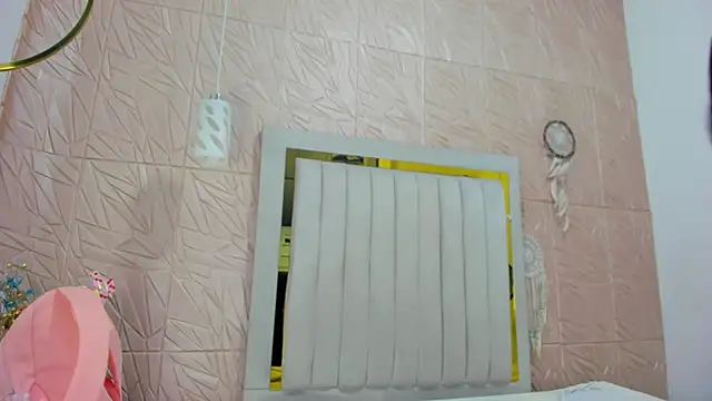 Ammy Connor1 online show from November 2025 07:39:01 PM