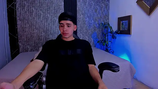 Mike 0233  online show from October 2025 04:13:02 AM