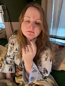 GingerSnap33 online show from February 2026 07:11:02 PM