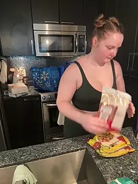 GingerSnap33 online show from May 2026 10:14:02 PM