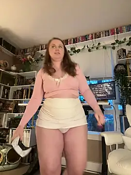 Snapshot of GingerSnap33 chatting on March 2025 02:16:01 AM GingerSnap33 online show from March 2025 02:16:01 AM
