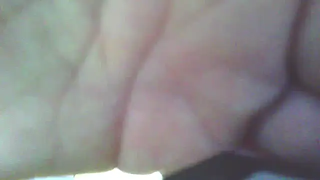 Snapshot of carolinesampaio chatting on November 2025 02:42:01 PM carolinesampaio online show from November 2025 02:42:01 PM