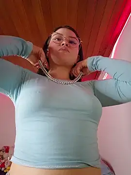 juli05star20 online show from March 2026 10:22:02 PM