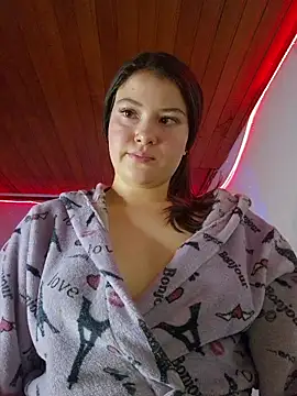 Snapshot of juli05star20 chatting on May 2026 09:15:02 PM juli05star20 online show from May 2026 09:15:02 PM