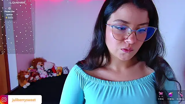 Snapshot of juli05star20 chatting on November 2025 08:35:02 PM juli05star20 online show from November 2025 08:35:02 PM