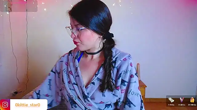 Snapshot of juli05star20 chatting on January 2025 03:54:02 AM juli05star20 online show from January 2025 03:54:02 AM