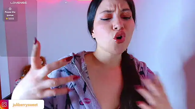 juli05star20 online show from November 2025 10:58:01 PM