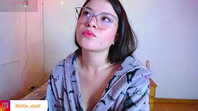Snapshot of juli05star20 chatting on February 2025 02:17:01 AM juli05star20 online show from February 2025 02:17:01 AM