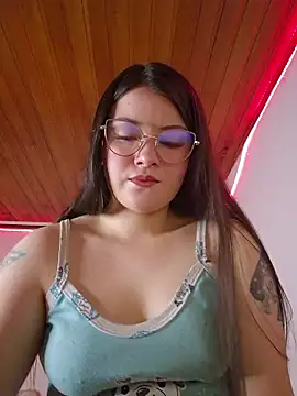 Snapshot of juli05star20 chatting on May 2026 11:21:01 PM juli05star20 online show from May 2026 11:21:01 PM