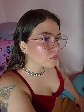 Snapshot of juli05star20 chatting on February 2026 04:31:01 AM juli05star20 online show from February 2026 04:31:01 AM