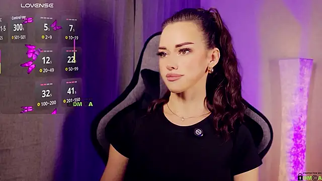-CrazyAnna- online show from March 2026 05:28:02 PM
