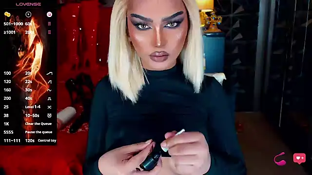 Snapshot of NatalyaFox chatting on October 2025 08:02:02 AM NatalyaFox online show from October 2025 08:02:02 AM