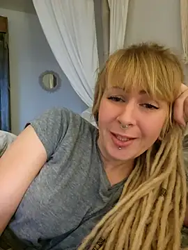 Snapshot of Jenna-Lia chatting on December 2024 07:57:01 AM Jenna-Lia online show from December 2024 07:57:01 AM