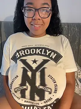 XMara online show from March 2026 08:43:01 PM