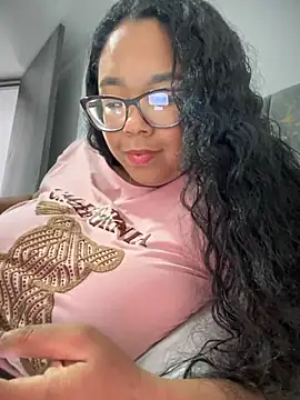 XMara online show from November 2025 05:38:01 PM