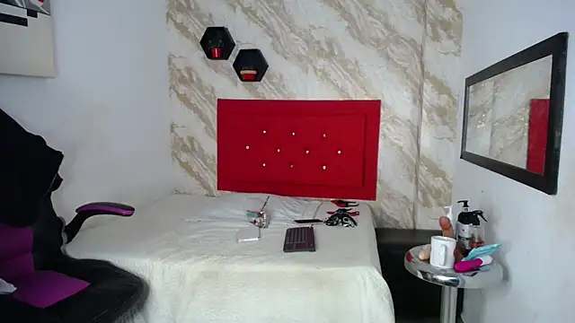 issa  love online show from November 2025 01:00:02 PM