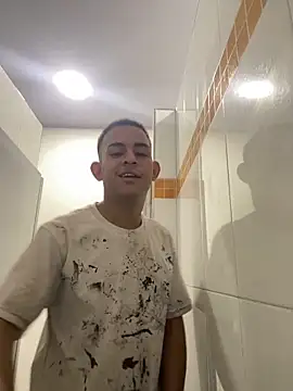 Oscarmartinez123 online show from April 2026 02:20:01 PM