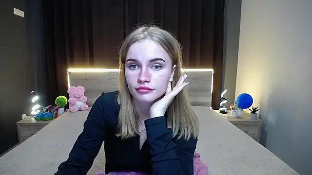 MargaritaKiss online show from October 2025 07:04:01 PM