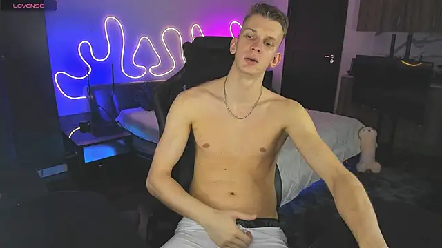 Brad Maloney online show from November 2025 07:28:01 PM