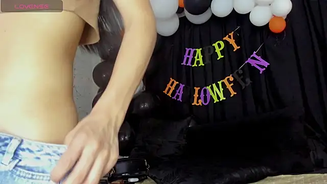 Snapshot of CloeRodriguez chatting on November 2025 02:17:02 AM CloeRodriguez online show from November 2025 02:17:02 AM