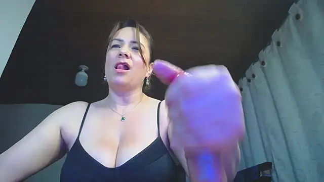 wandarubio online show from February 2026 03:06:01 AM