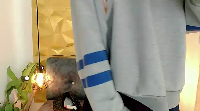 Snapshot of SexyJuliii21 chatting on March 2025 08:31:01 AM SexyJuliii21 online show from March 2025 08:31:01 AM