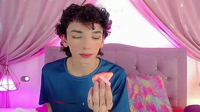 Snapshot of SexyJuliii21 chatting on February 2025 05:21:02 AM SexyJuliii21 online show from February 2025 05:21:02 AM