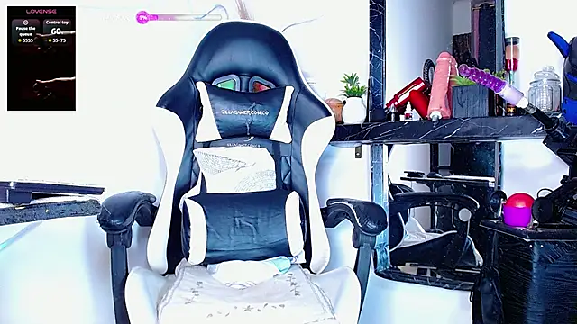 the dog lian online show from December 2025 11:37:02 PM