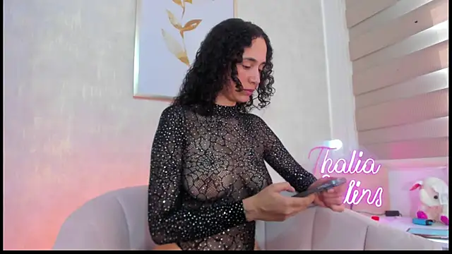 Snapshot of thaliacollins chatting on May 2026 03:18:02 PM thaliacollins online show from May 2026 03:18:02 PM