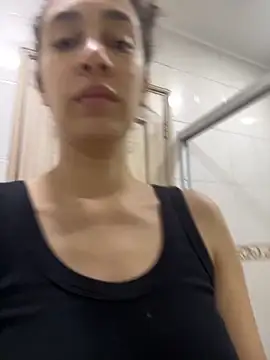 thaliacollins online show from November 2025 06:52:02 PM