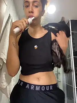 thaliacollins online show from November 2025 09:09:01 PM