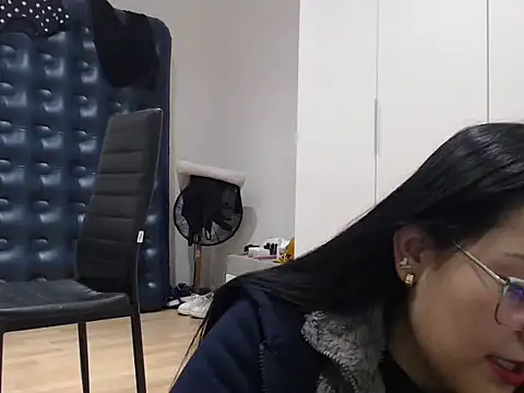 Alisha 99 online show from November 2025 06:40:02 PM