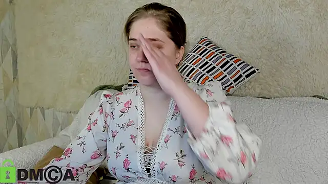 Megan Violer online show from November 2025 05:12:02 PM