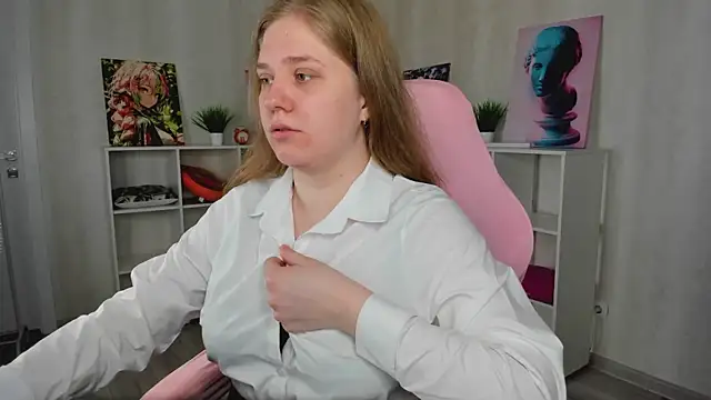 Megan Violer online show from June 2026 05:22:01 PM