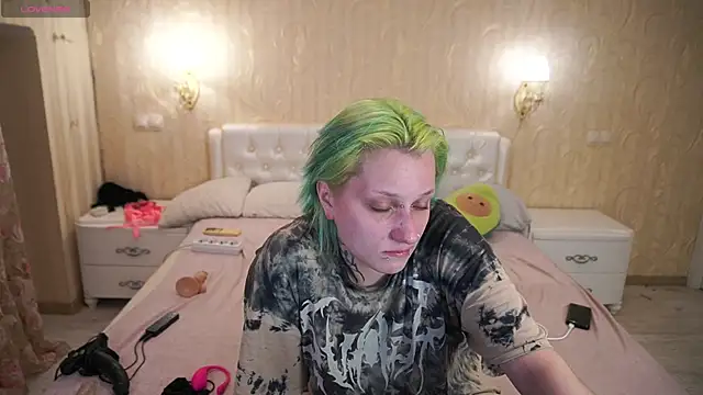 LunaaMayy online show from May 2026 04:48:02 PM