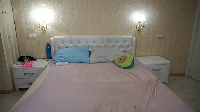 LunaaMayy online show from May 2026 03:44:02 PM
