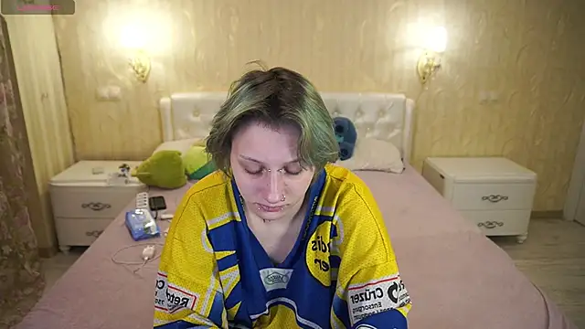 LunaaMayy online show from February 2026 12:18:01 AM