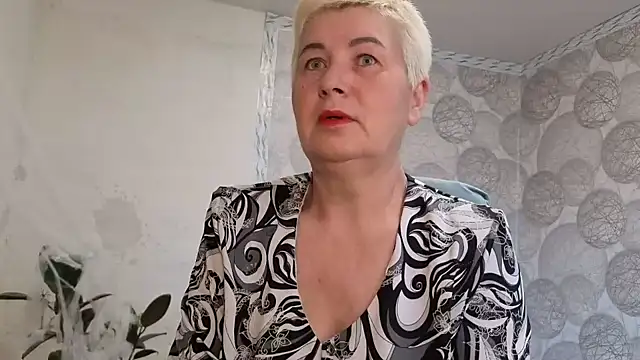 NicoleOlla online show from October 2025 03:27:01 AM