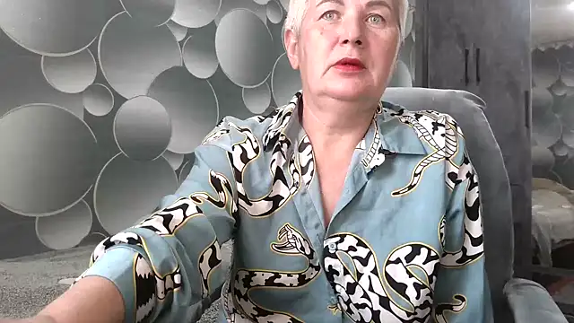 NicoleOlla online show from October 2025 03:30:01 AM