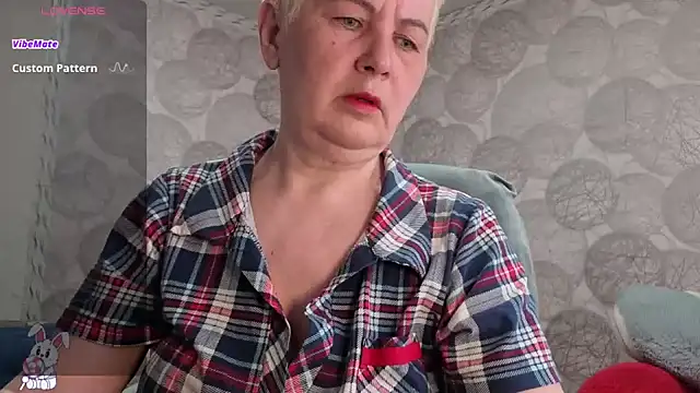 NicoleOlla online show from April 2026 04:14:02 AM